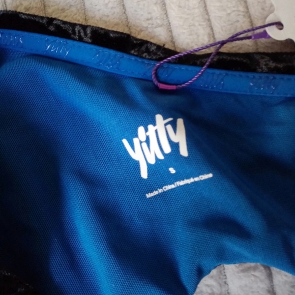 Fabletics velveteen asymmetrical bodysuit - Picture 3 of 4